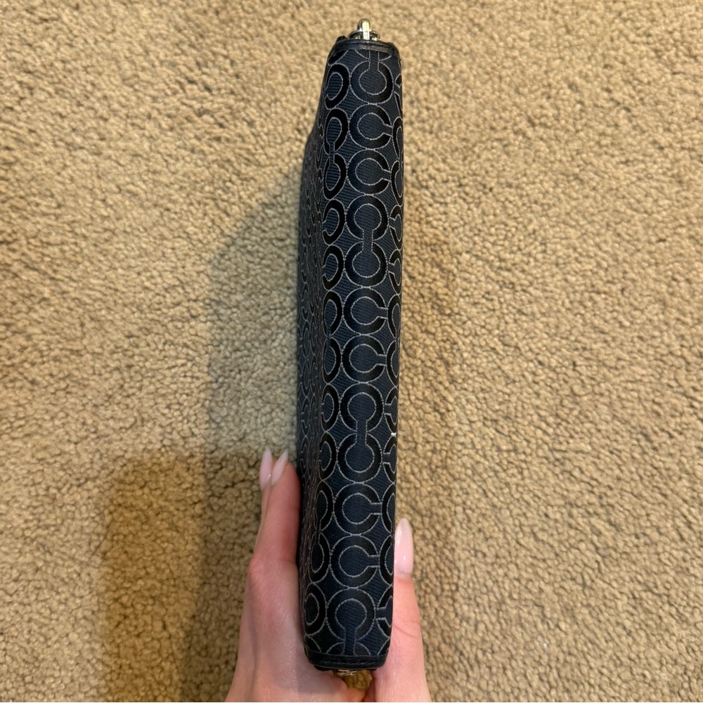 Coach Wallet - Picture 10 of 10